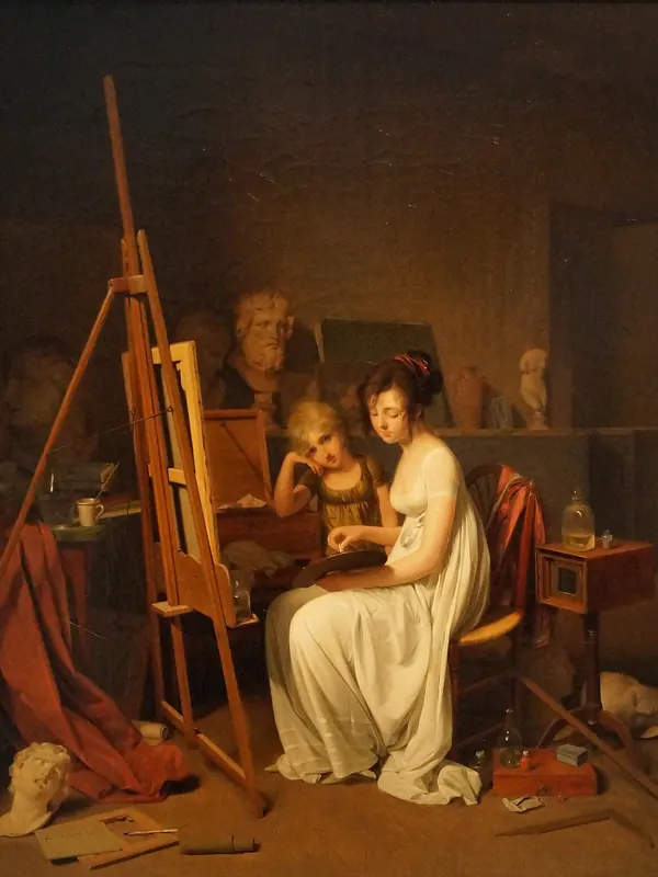 Une artiste travaille dans son atelier